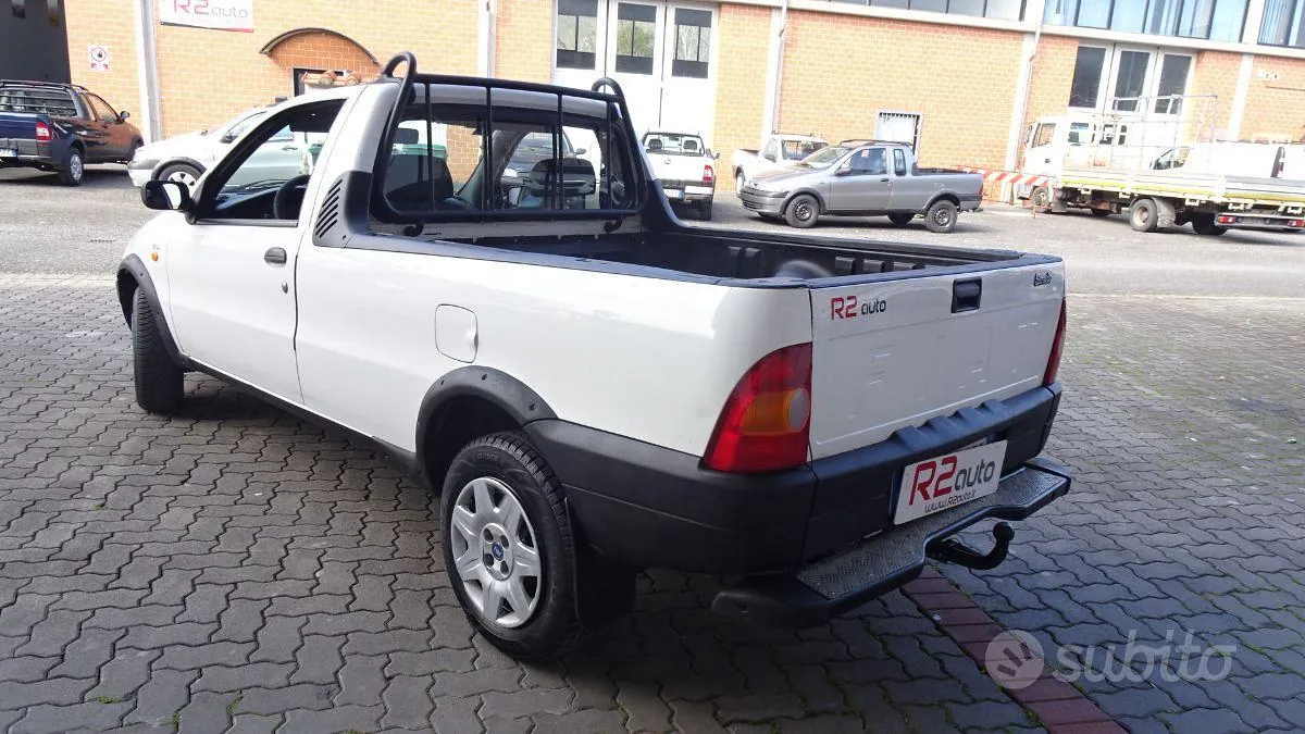 Fiat Strada 2002 photo 5