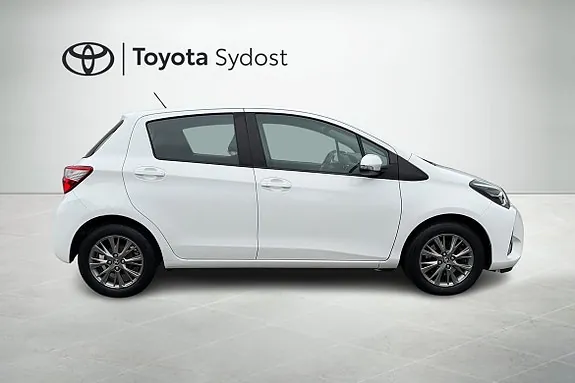 Toyota Yaris 2017 photo 4