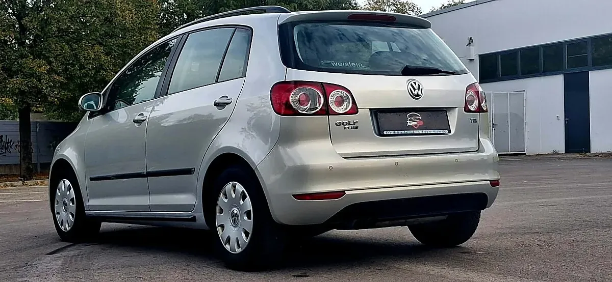 Volkswagen Golf 2009 photo 2
