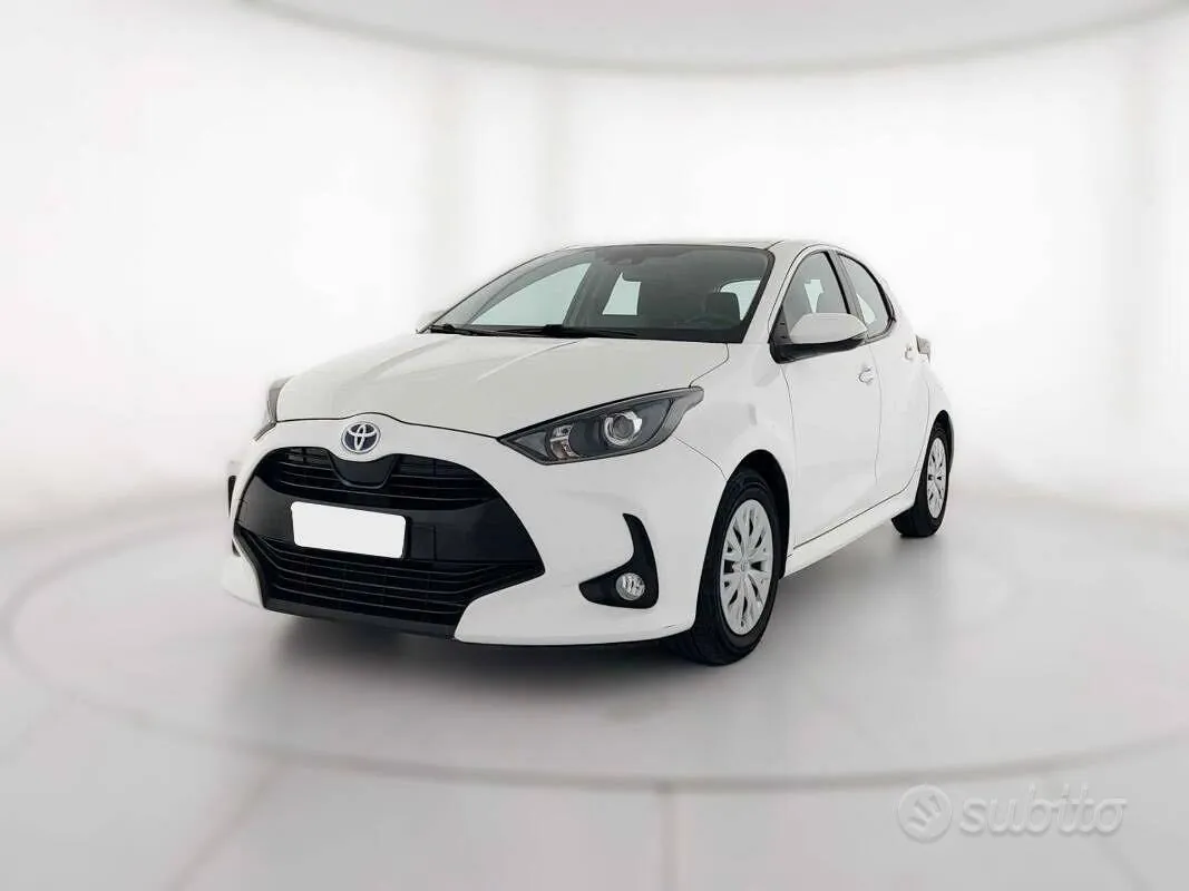 Toyota Yaris 2021 photo 2