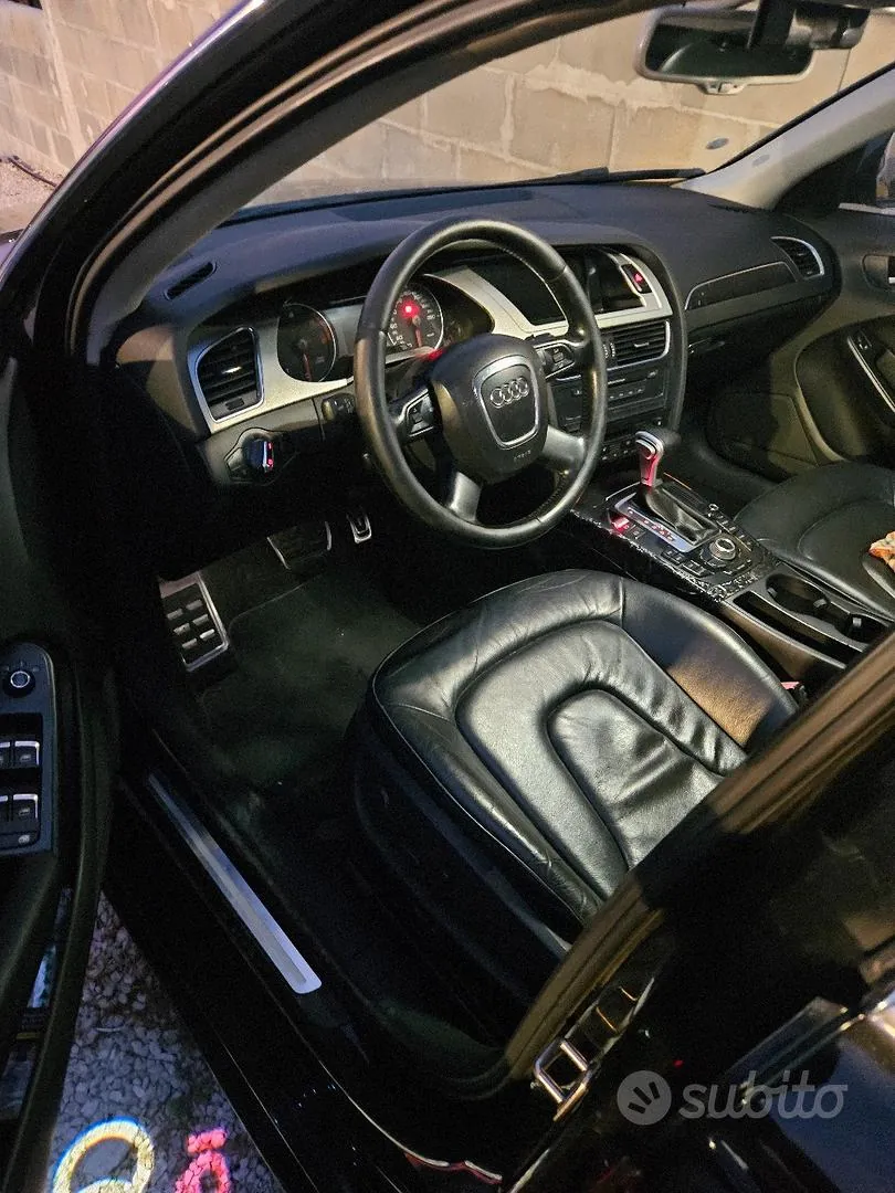 Audi A4 2012 photo 5