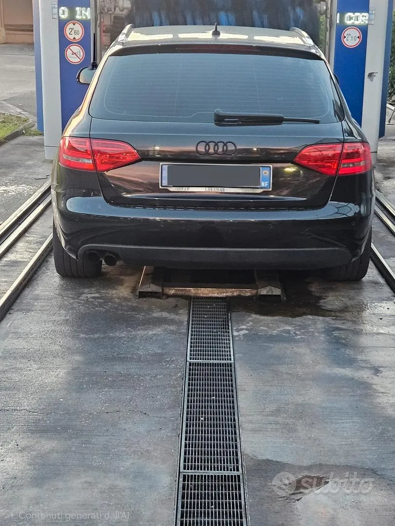 Audi A4 2012 photo 4
