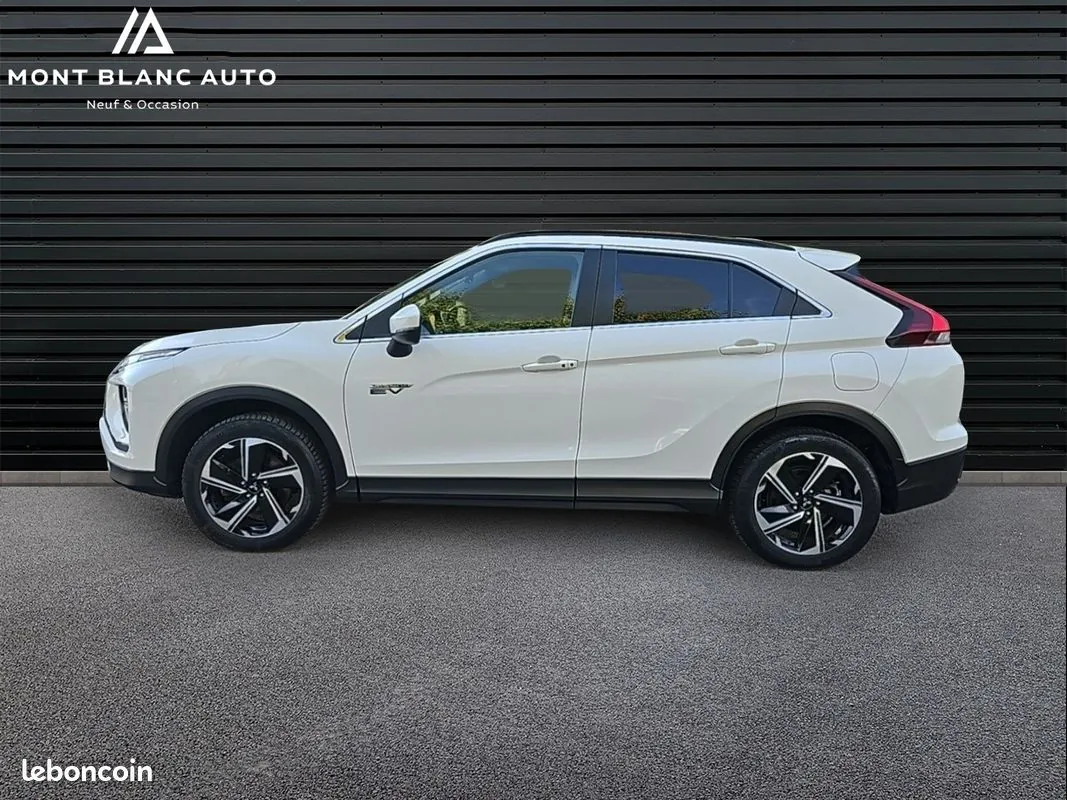 Mitsubishi Eclipse Cross 2022 photo 2