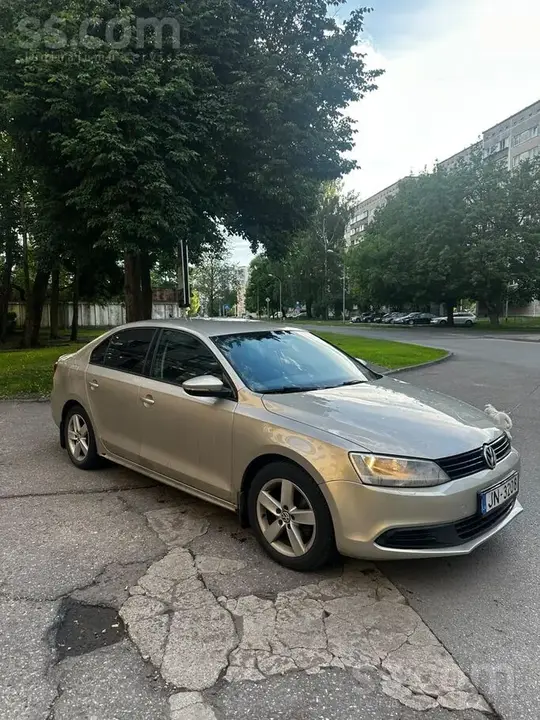 Volkswagen Jetta 2014 photo 2