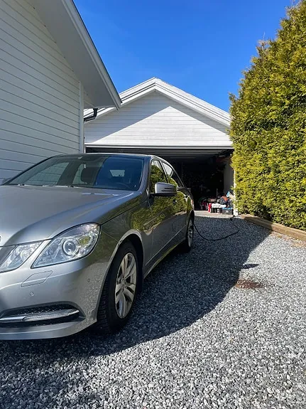 Mercedes-Benz E200 2011 photo 3