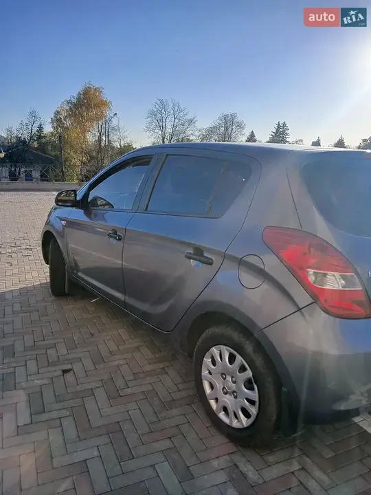 Hyundai I20 2009 photo 3