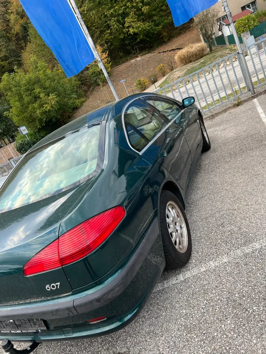 Peugeot 607 2002 photo 2