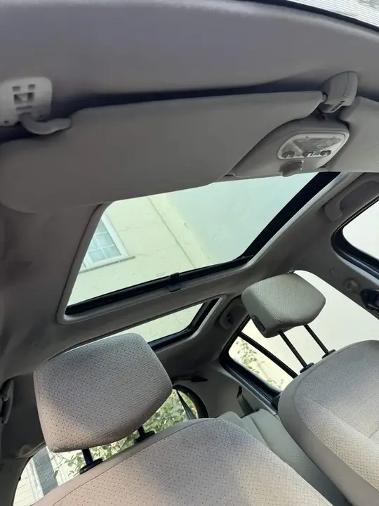Renault Clio 2006 photo 2