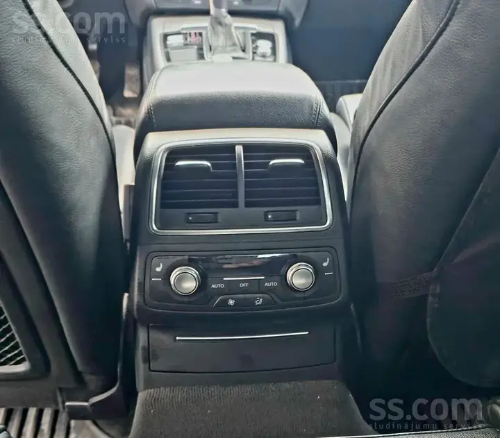 Audi A6 2012 photo 5