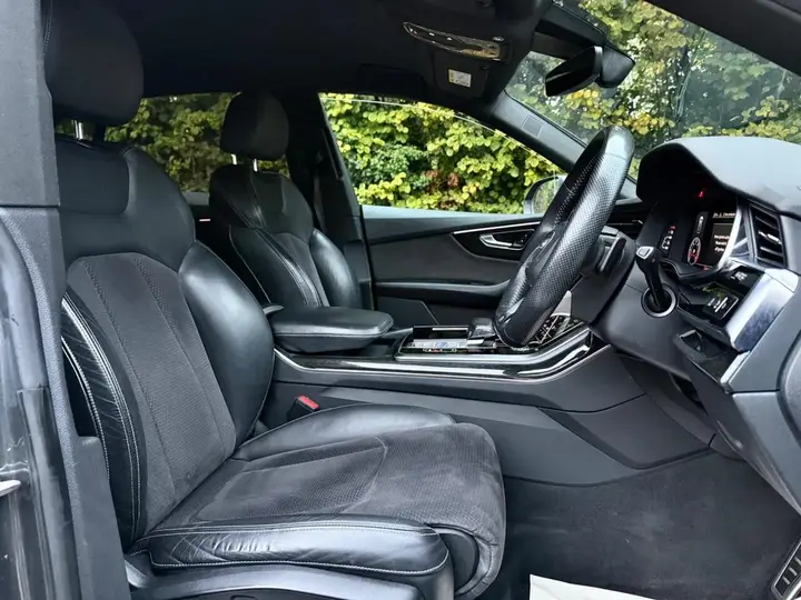 Audi Q8 2019 photo 4