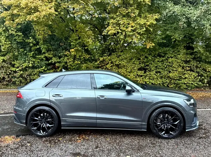 Audi Q8 2019 photo 5
