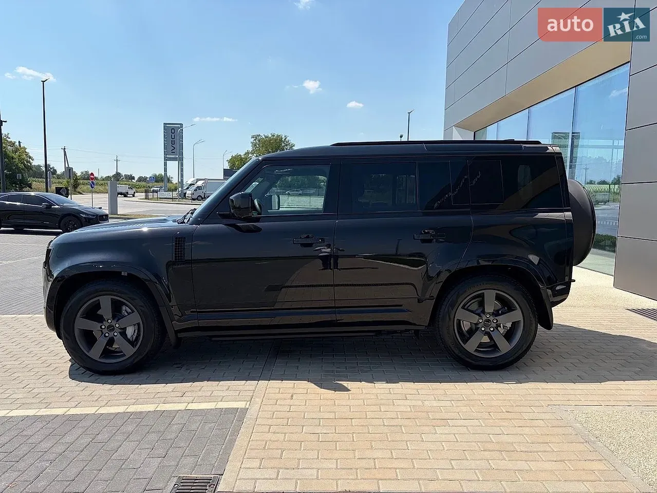 Land Rover Defender 2026 photo 4