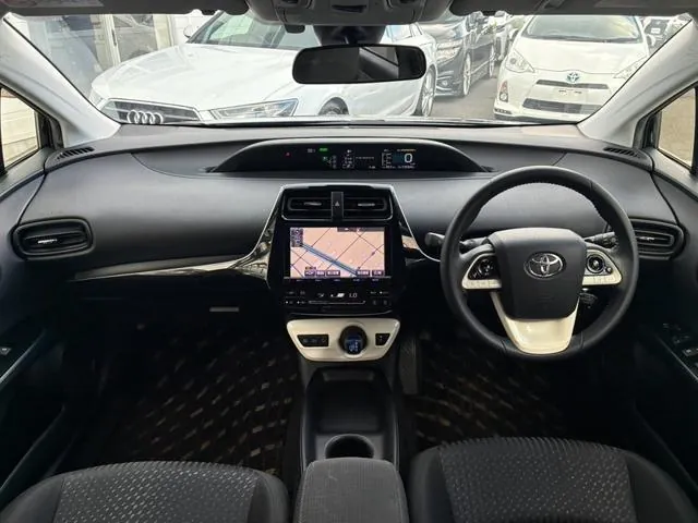 Toyota Prius 2016 photo 2