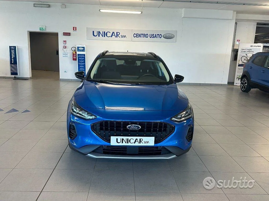 Ford Focus 2022 photo 2
