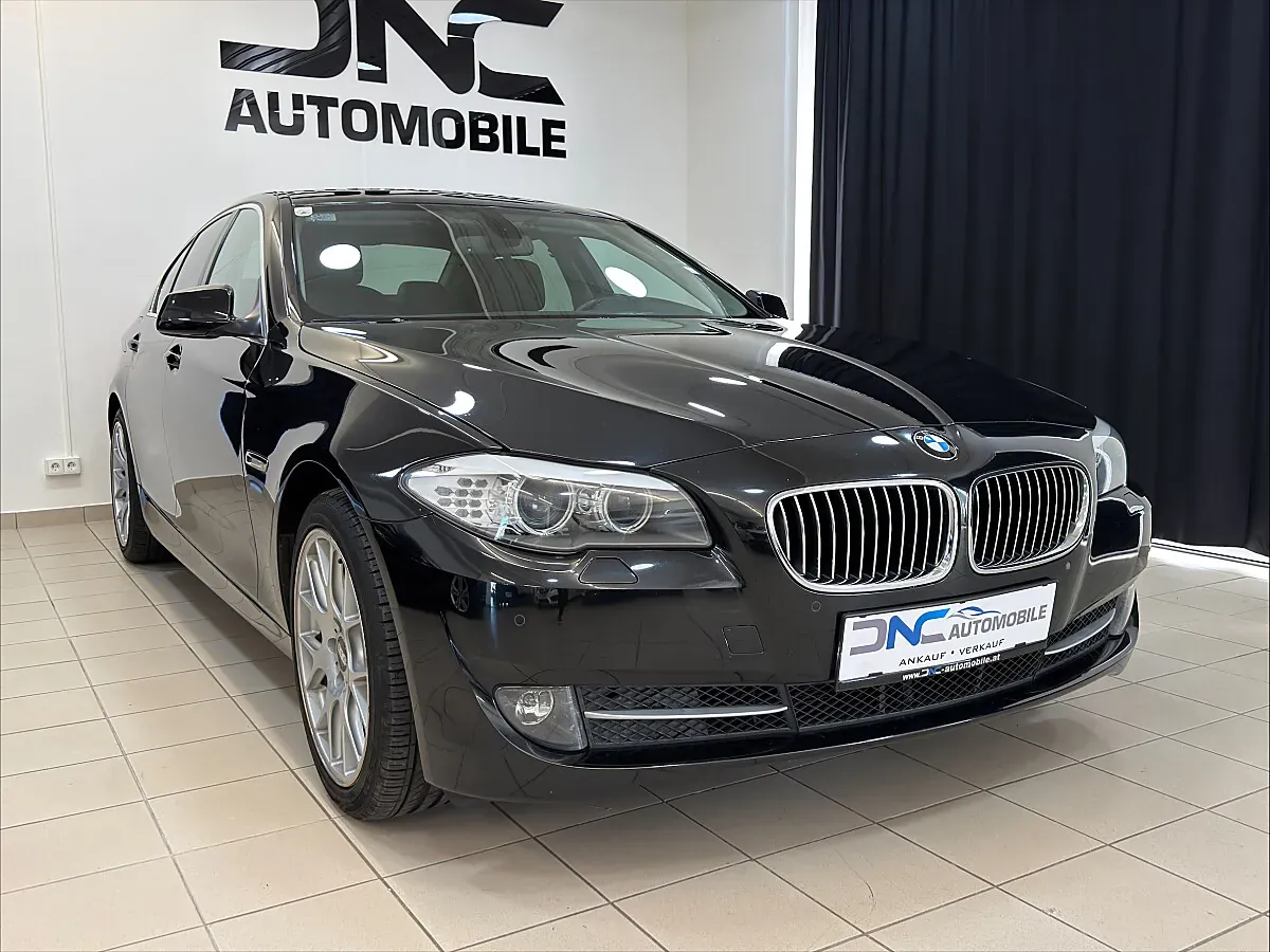 BMW 5 Series 2010 photo 2