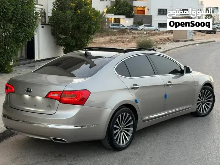 Kia Cadenza 2012 photo 2