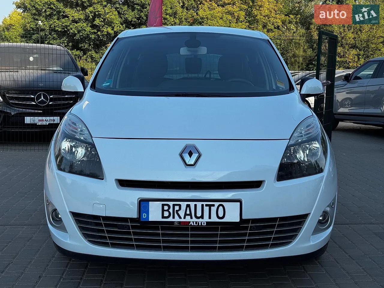Renault Grand Scenic 2011 photo 5