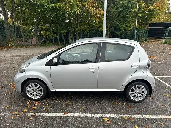 Toyota Aygo 2011 photo 5