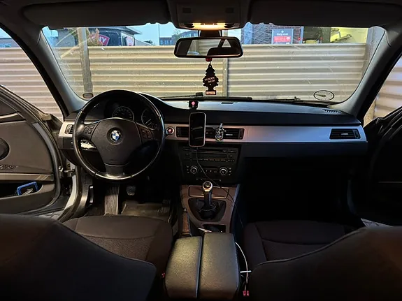 BMW 318D 2007 photo 5