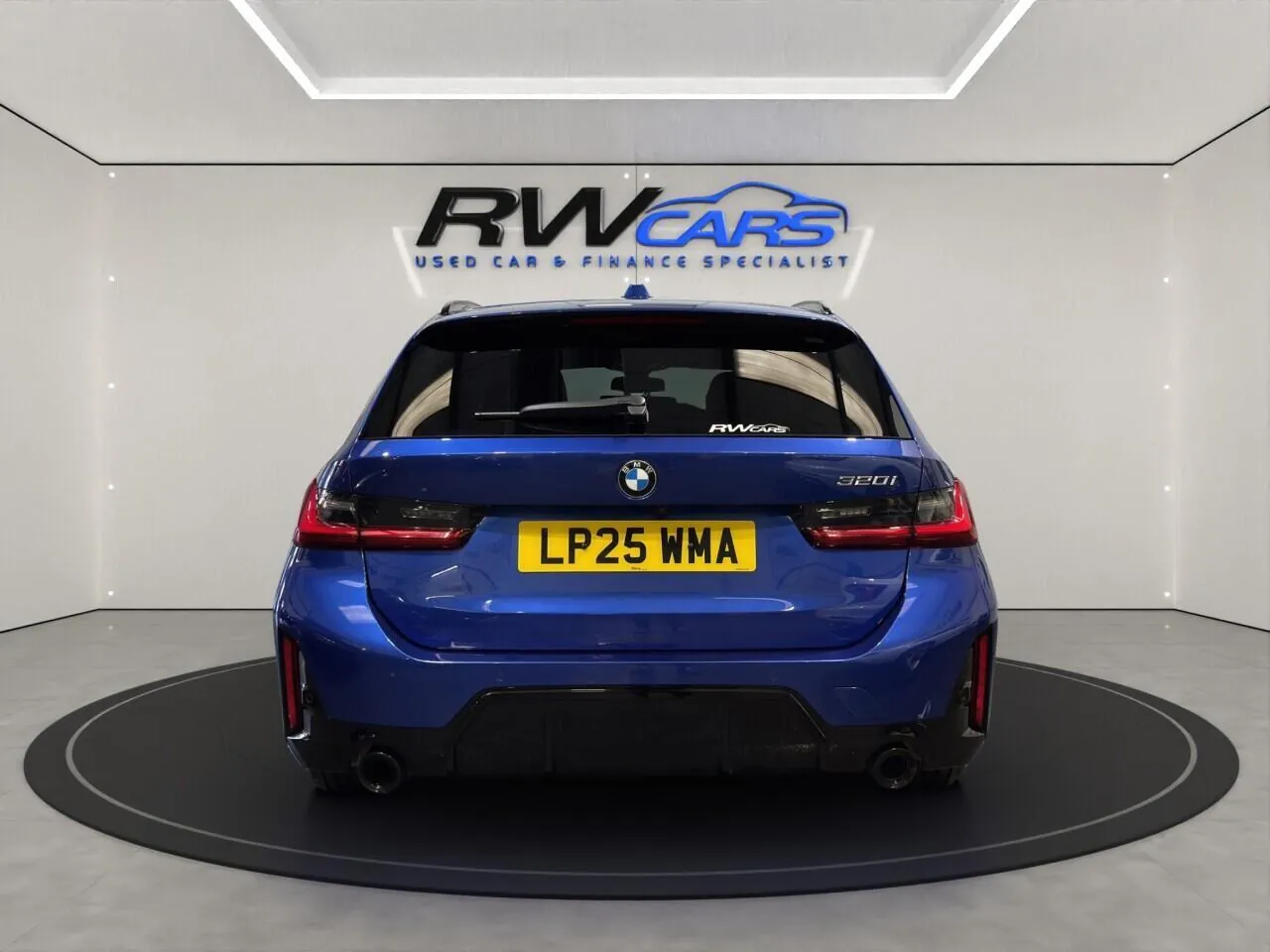 BMW 3 Series 2025 photo 4