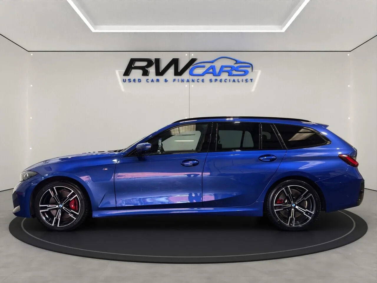 BMW 3 Series 2025 photo 2