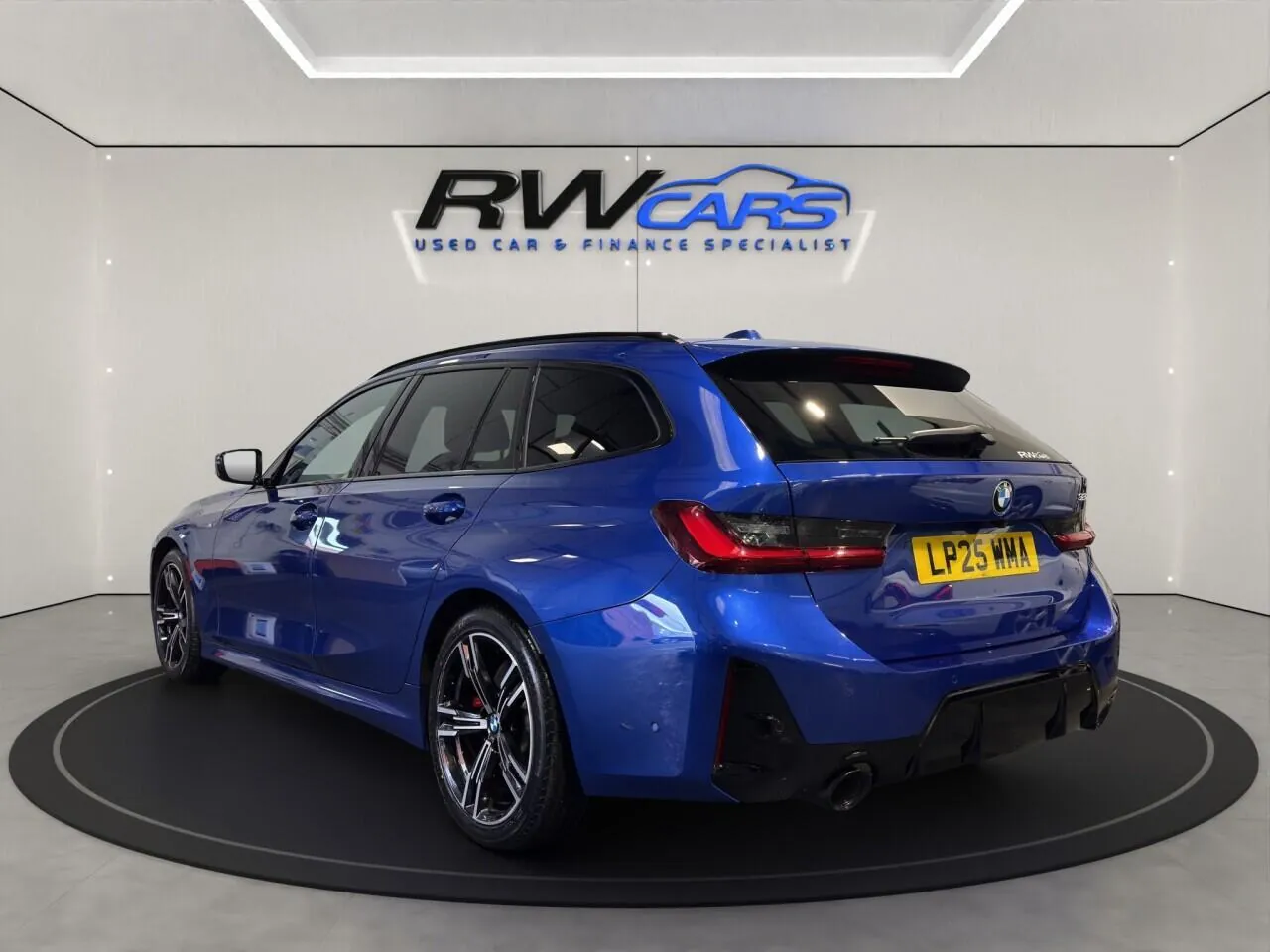 BMW 3 Series 2025 photo 3