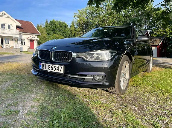 BMW 318I 2019 photo 2