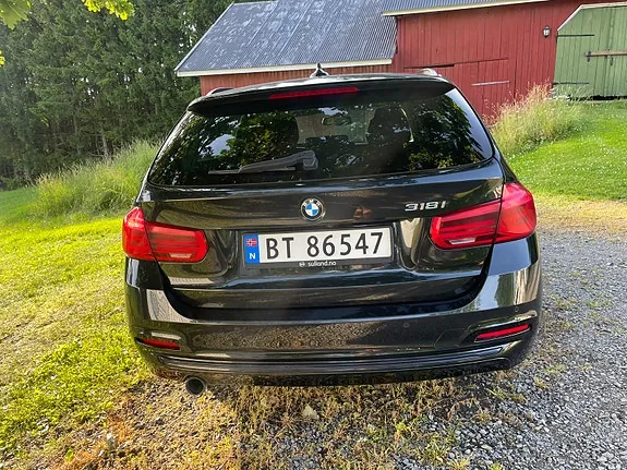 BMW 318I 2019 photo 3