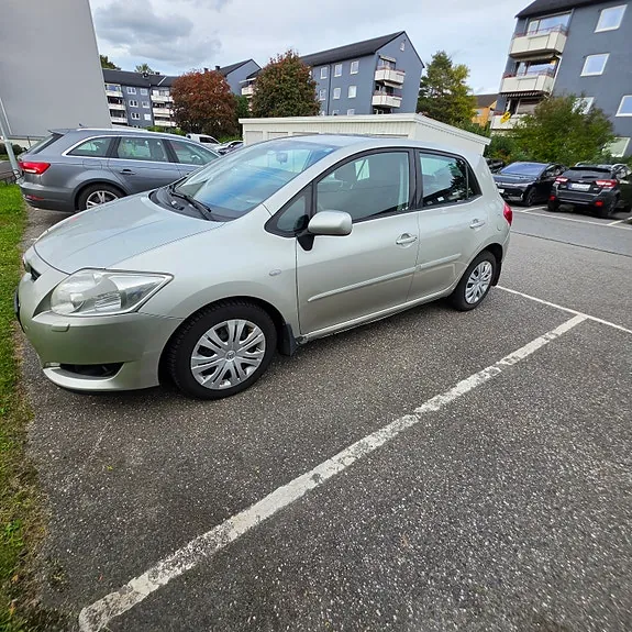Toyota Auris 2007 photo 4