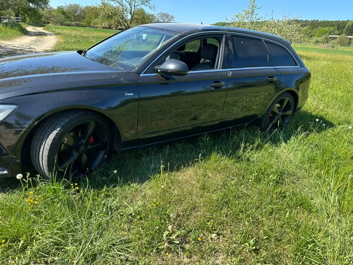 Audi A6 2012 photo 2