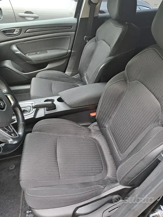 Renault Megane 2016 photo 2