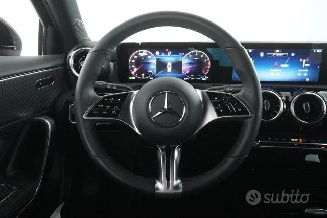 Mercedes-Benz A180 2024 photo 5