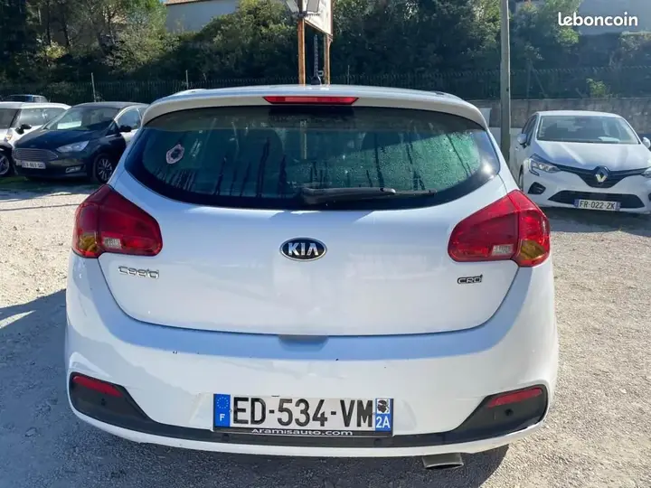 Kia Ceed 2014 photo 4