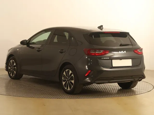 Kia Ceed 2025 photo 3