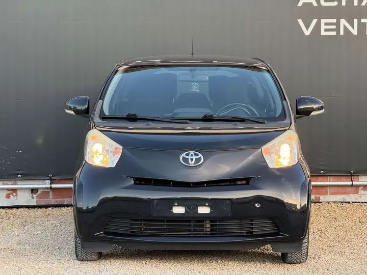 Toyota Iq 2011 photo 3