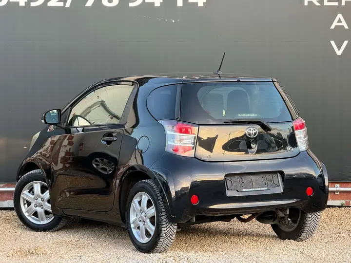 Toyota Iq 2011 photo 4