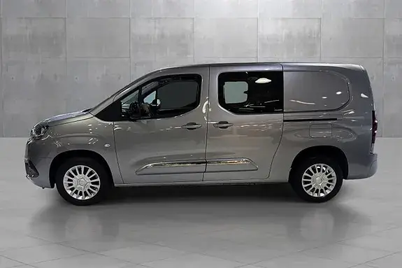 Toyota Proace City 2024 photo 2