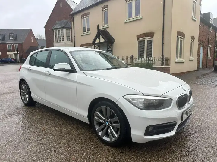 BMW 1 Series 2015 photo 2
