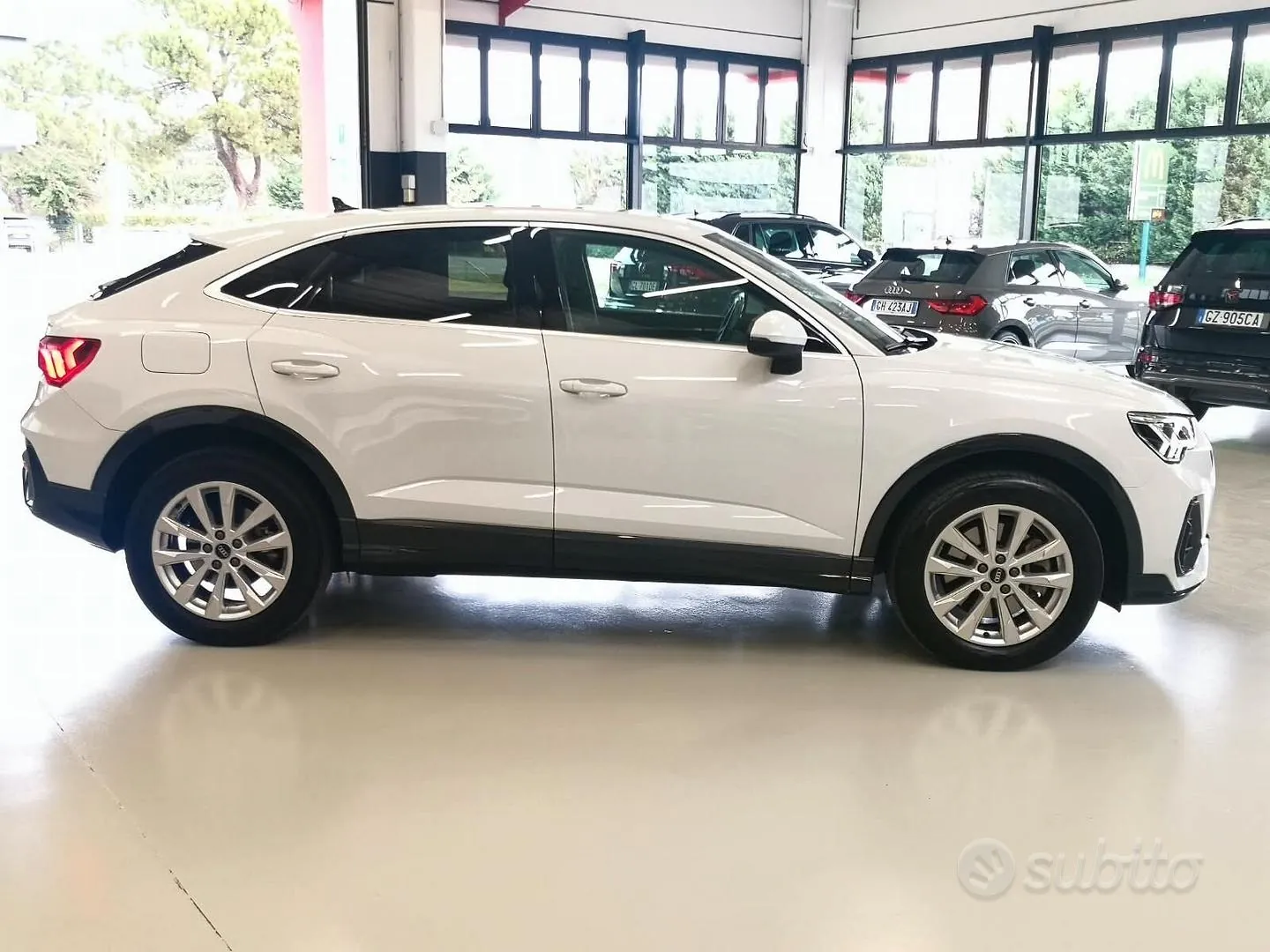 Audi Q3 2022 photo 4