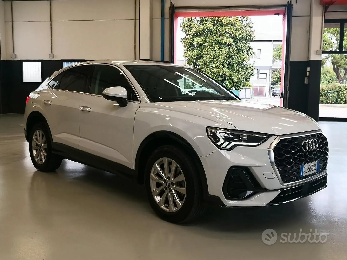 Audi Q3 2022 photo 3