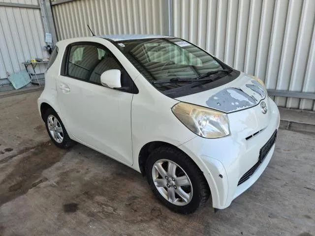 Toyota Iq