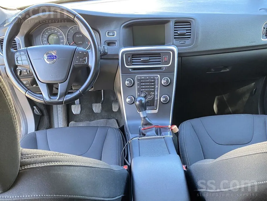 Volvo V60 2013 photo 4