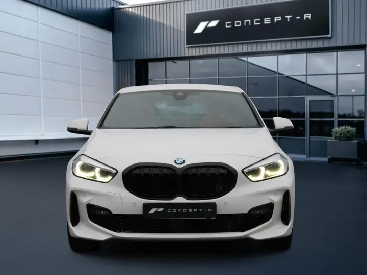 BMW 1 Series 2020 photo 4