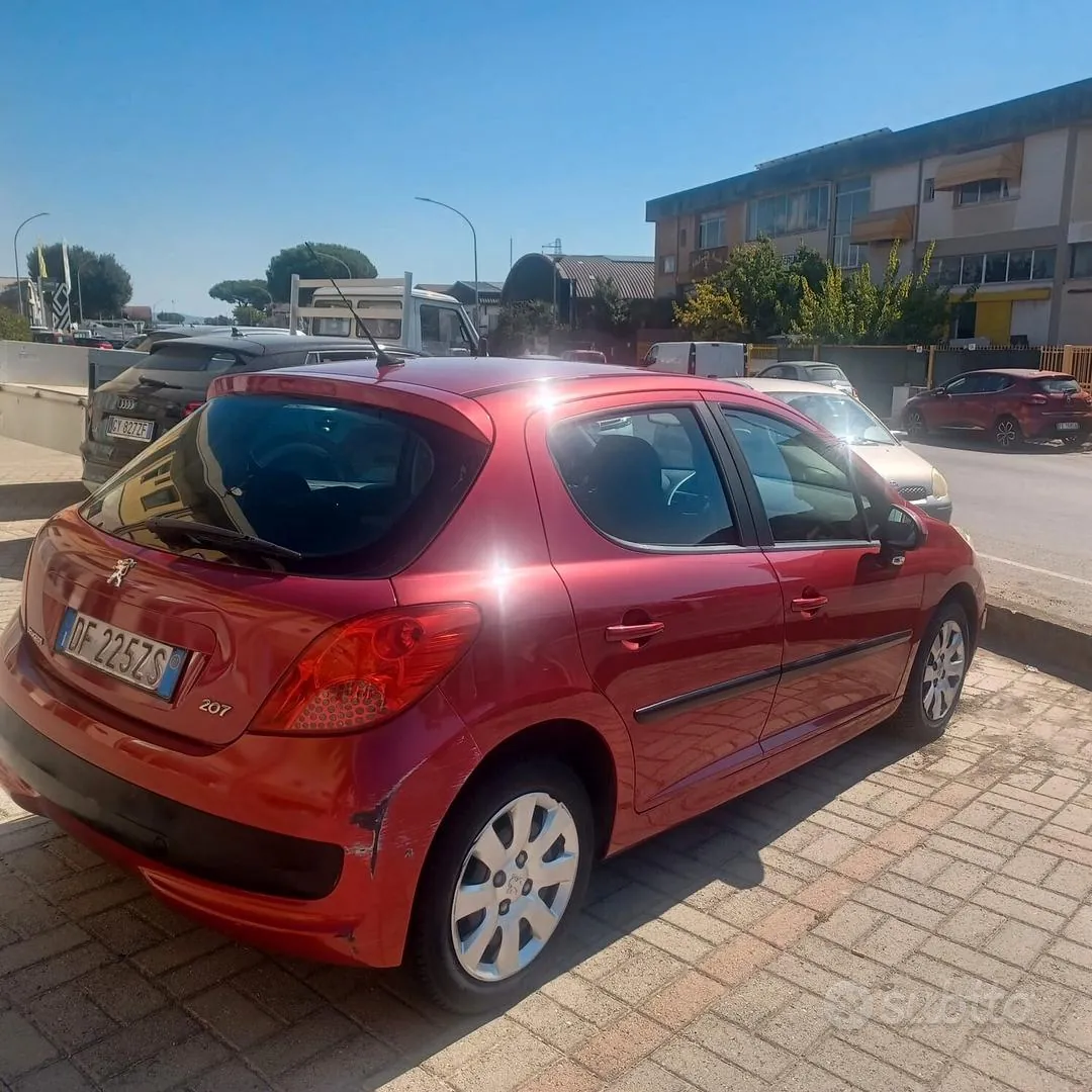 Peugeot 207 2007 photo 4