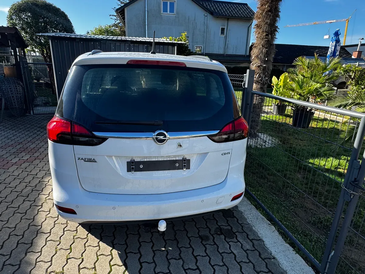 Opel Zafira Tourer 2012 photo 3