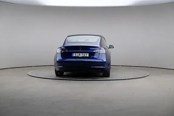 Tesla Model 3 2023 photo 5