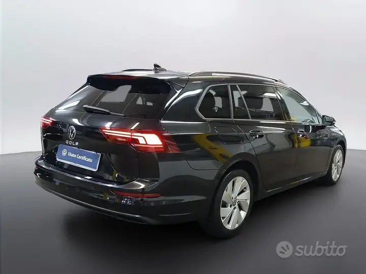 Volkswagen Golf Variant 2024 photo 2