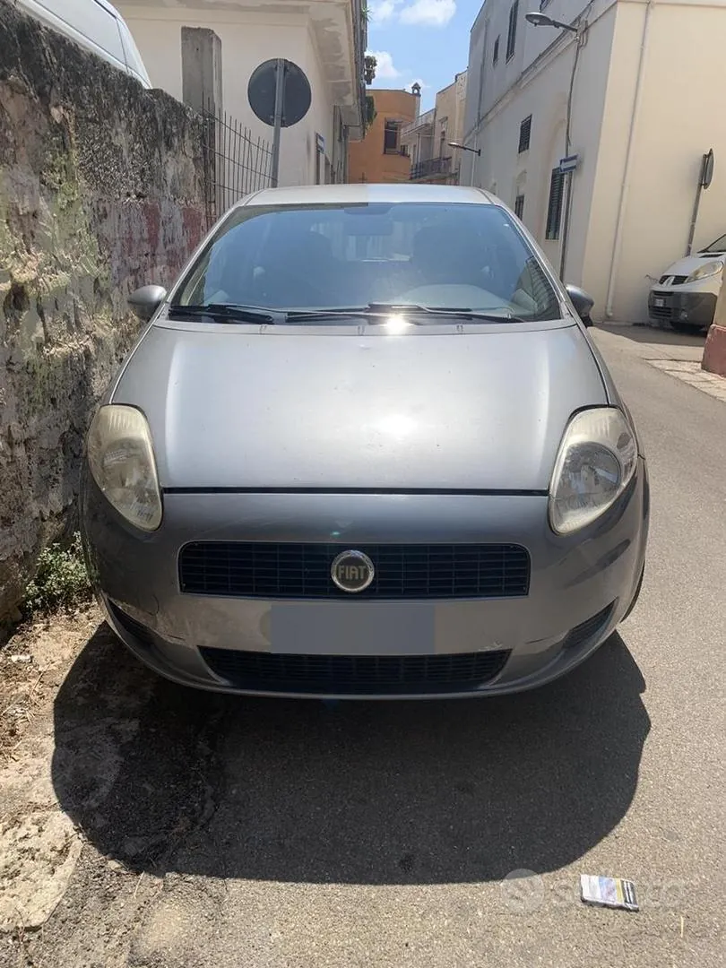 Fiat Grande Punto 2014 photo 2