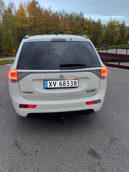 Mitsubishi Outlander 2015 photo 2
