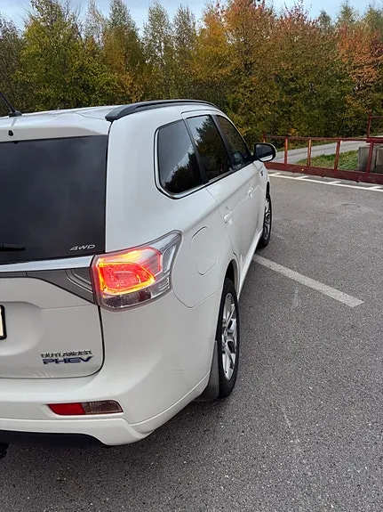 Mitsubishi Outlander 2015 photo 4